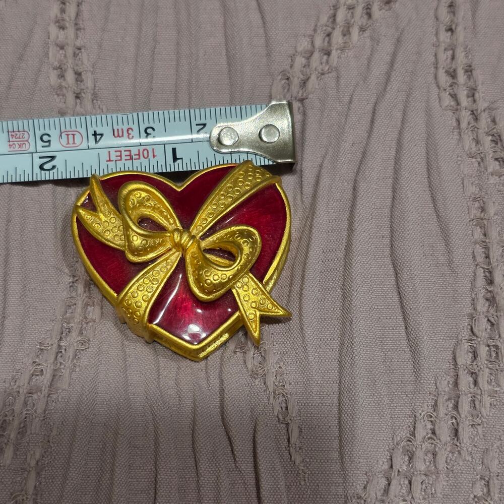Bob Mackie Vintage Heart Hinged Trinket Red/Gold 1990s